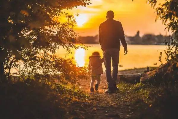 image of dad and child - parental alienation Colchester